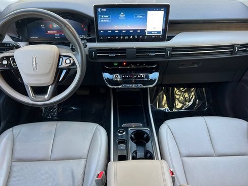 Certified 2024 Lincoln Corsair Grand Touring AWD/4WD image 11