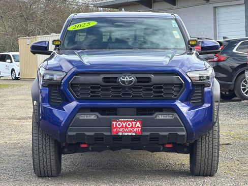 Certified 2025 Toyota Tacoma TRD Off-Road w/ TRD Off Road Premium Package AWD/4WD image 6