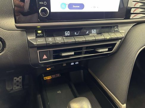 Certified 2025 Toyota Camry SE FWD image 24