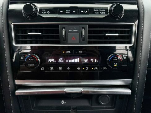Used 2024 INFINITI QX80 Luxe AWD/4WD image 26