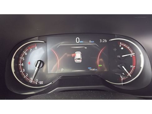 Used 2025 Toyota RAV4 LE AWD/4WD image 28