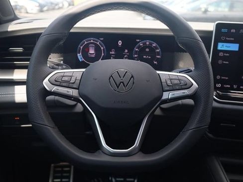 New 2026 Volkswagen Tiguan SE R-Line AWD/4WD image 8