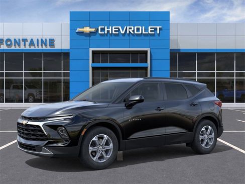 New 2025 Chevrolet Blazer LT w/ Convenience Package image 2