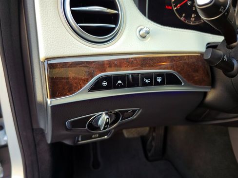 Used 2018 Mercedes-Benz S 450 Sedan image 17
