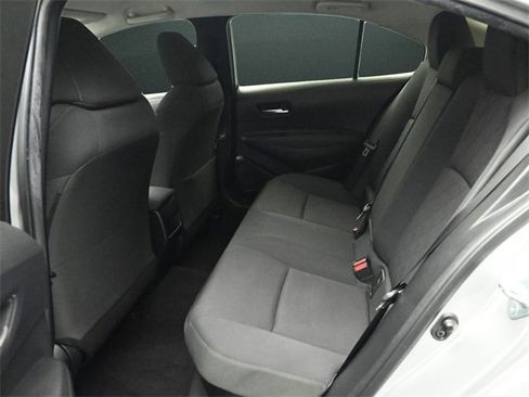 Used 2020 Toyota Corolla LE image 13