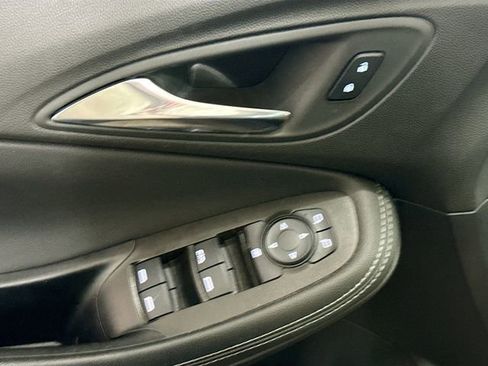 Used 2022 Buick Encore GX Preferred w/ Cold Weather Comfort Package image 18