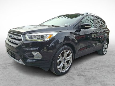 Used 2019 Ford Escape Titanium image 3