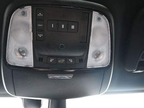 Used 2025 Dodge Durango R/T AWD/4WD image 16