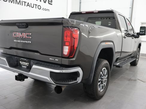 Used 2021 GMC Sierra 3500 SLE w/ SLE Convenience Package AWD/4WD image 4