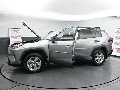 Used 2020 Toyota RAV4 XLE image 42