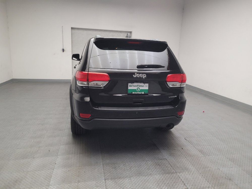 Used 2018 Jeep Grand Cherokee Laredo RWD image 6