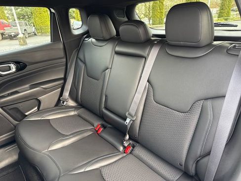 New 2026 Jeep Compass Latitude image 21