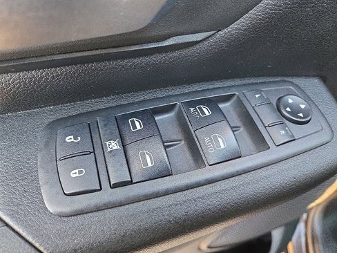 Used 2019 RAM 1500 Tradesman image 15