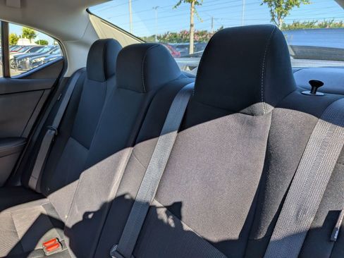 Used 2024 Nissan Sentra SV FWD image 29