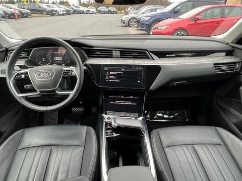 Used 2021 Audi e-tron Premium w/ Convenience Plus Package image 2