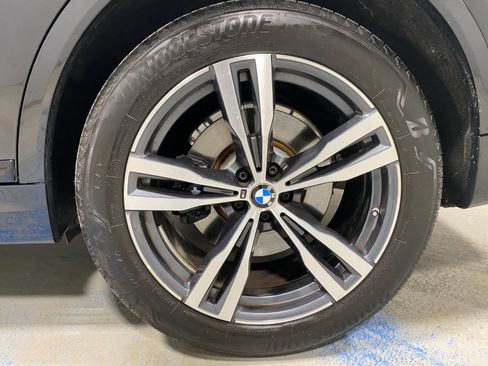 Used 2024 BMW X7 xDrive40i w/ M Sport Package image 31