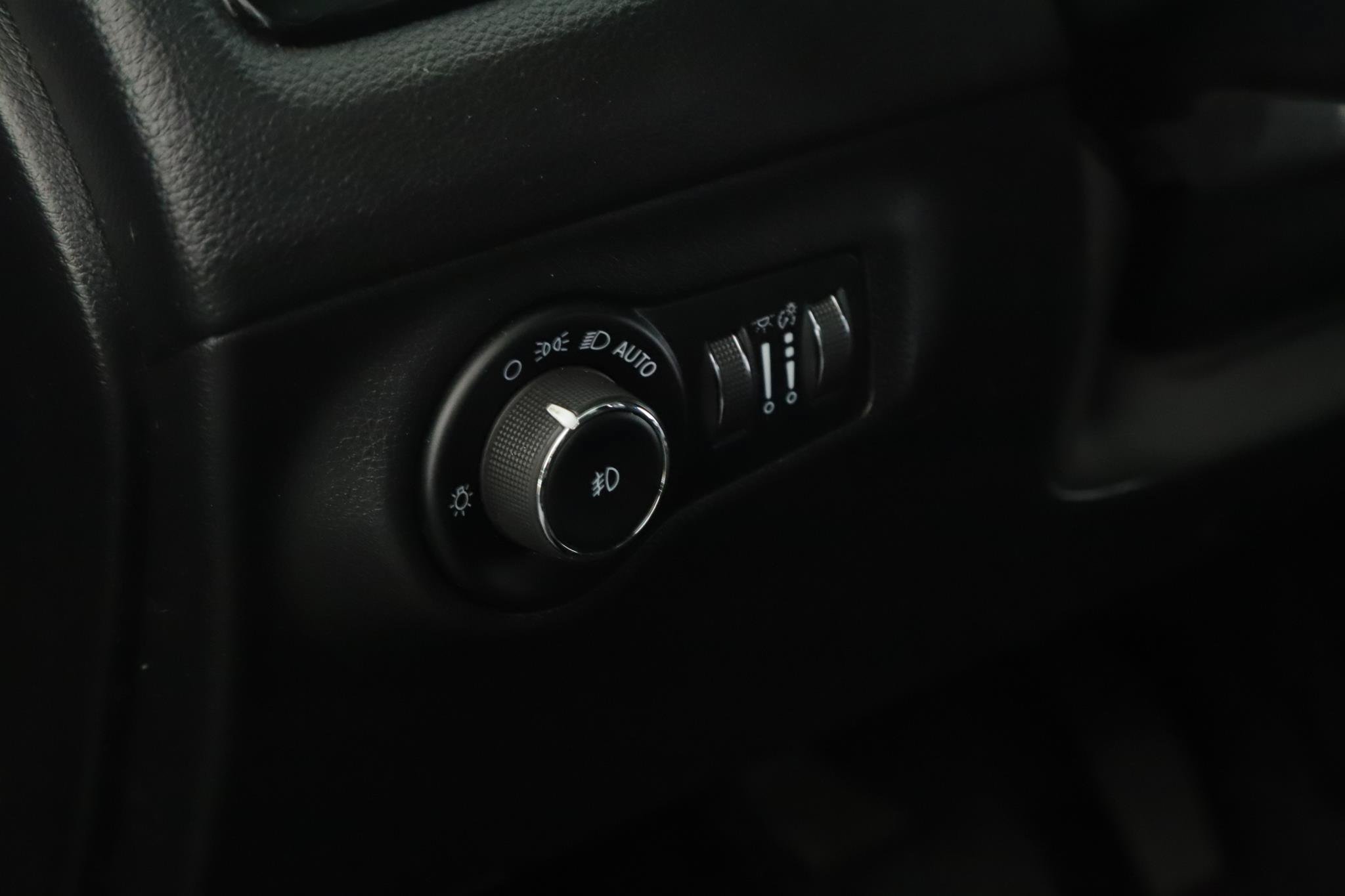 Used 2020 Jeep Compass Limited w/ Rear Convenience Group AWD/4WD image 8