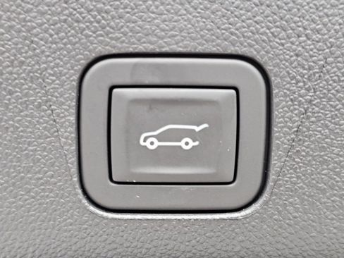 Used 2025 Cadillac Escalade Premium Luxury Platinum w/ LPO, Floor Liner Package RWD image 14