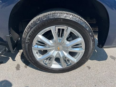 Used 2023 Chevrolet Silverado 1500 High Country w/ High Country Premium Package AWD/4WD image 14