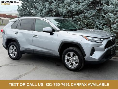 Used 2025 Toyota RAV4 XLE AWD/4WD image 10