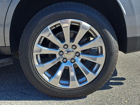 Used 2021 Chevrolet Tahoe Premier w/ Premium Package image 38