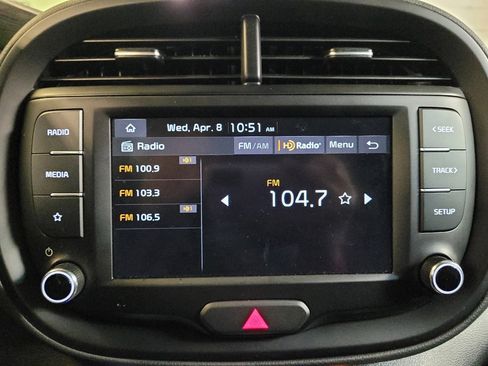 Used 2025 Kia Soul LX image 25