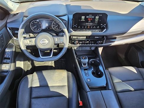 Used 2023 Nissan Rogue SL w/ SL Premium Package image 8