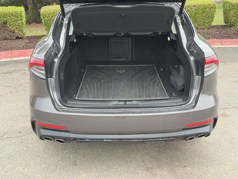 Used 2022 Maserati Levante Modena AWD/4WD image 6