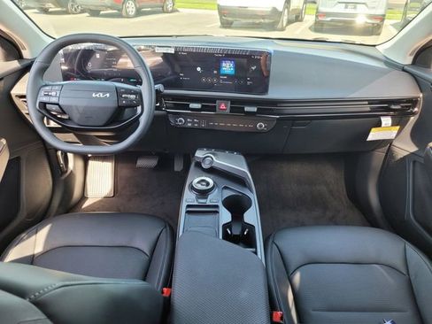 New 2025 Kia EV6 Wind image 8