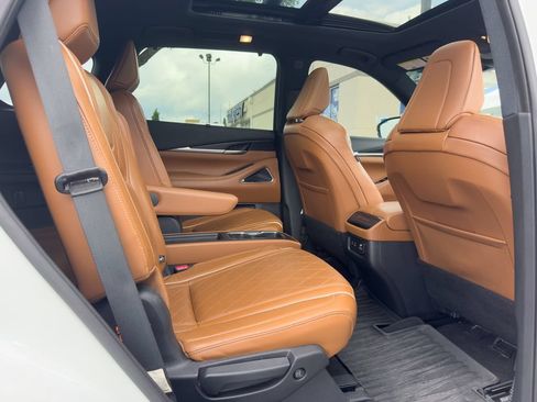 Used 2023 INFINITI QX60 Autograph w/ Cargo Package AWD/4WD image 11