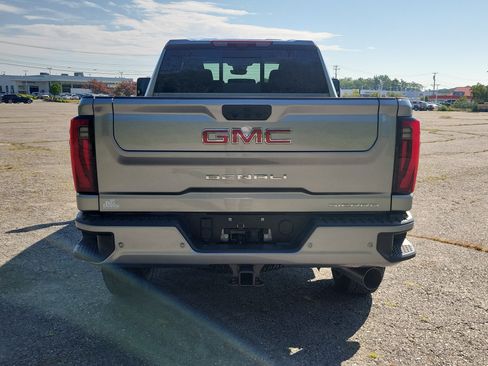 New 2026 GMC Sierra 2500 Denali w/ Max Trailering Package AWD/4WD image 6