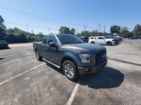 Used 2017 Ford F150 XL w/ Equipment Group 101A Mid AWD/4WD image 7