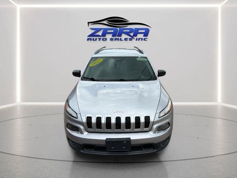 Used 2017 Jeep Cherokee Sport AWD/4WD image 10