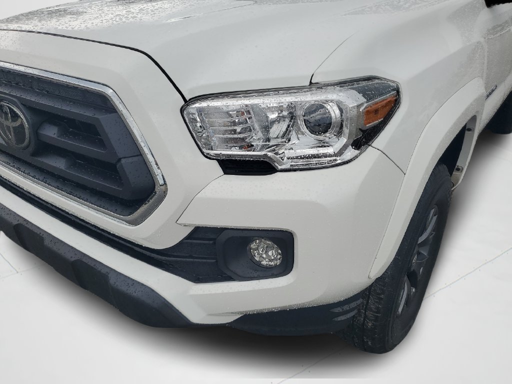 Used 2023 Toyota Tacoma SR5 RWD image 24