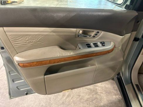 Used 2004 Lexus RX 330 AWD image 36