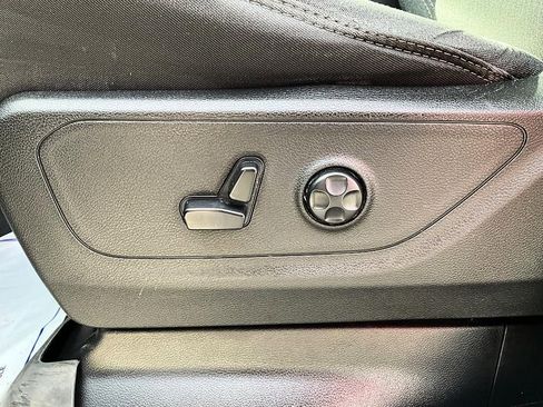 Used 2020 RAM 1500 Big Horn image 15