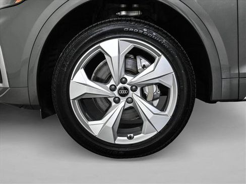 Used 2023 Audi Q5 2.0T Premium Plus w/ Premium Plus Package AWD/4WD image 25