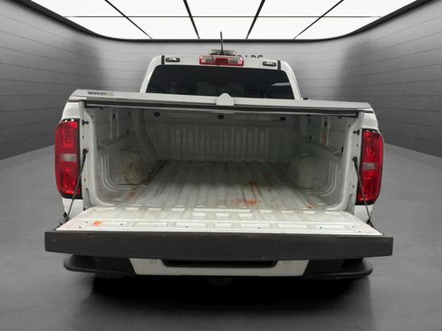 Used 2022 Chevrolet Colorado LT w/ Fleet Safety Package RWD image 19