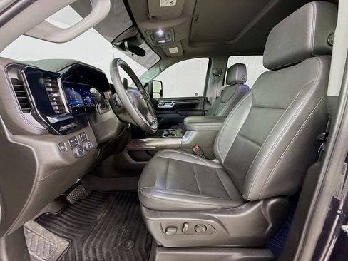 Used 2024 Chevrolet Silverado 3500 LTZ image 21