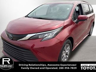 Used 2021 Toyota Sienna LE w/ LE Plus Package video 1