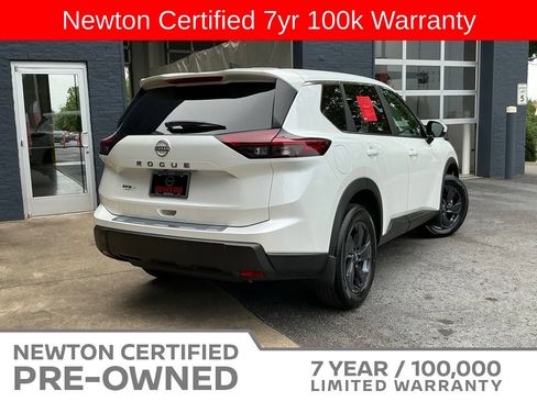 Used 2026 Nissan Rogue SV w/ Cold Weather Package FWD image 24