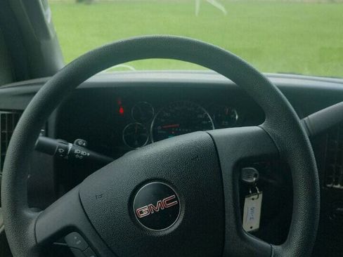 Used 2021 GMC Savana 2500 w/ Driver Convenience Package image 13