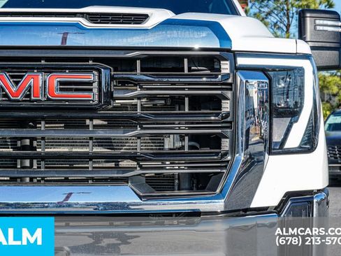 Used 2024 GMC Sierra 3500 Pro image 12