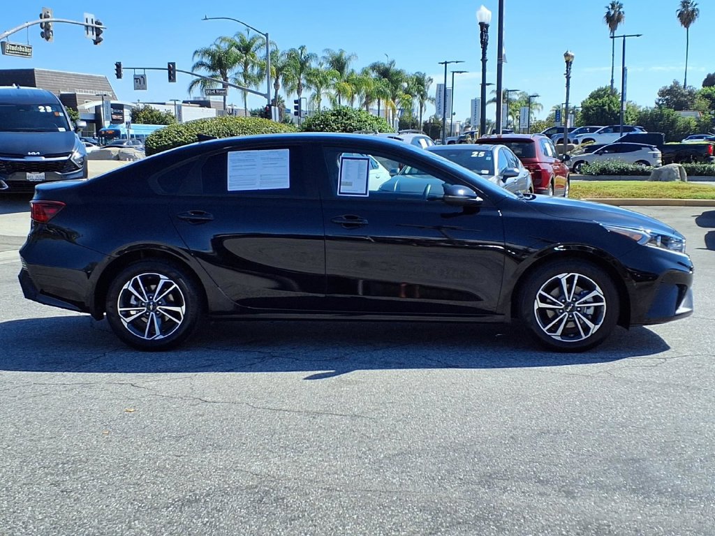 Certified 2024 Kia Forte LXS w/ LXS Technology Package FWD image 6