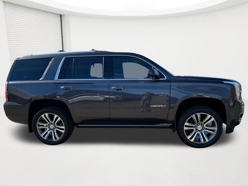 Used 2017 GMC Yukon Denali w/ Open Road Package image 4