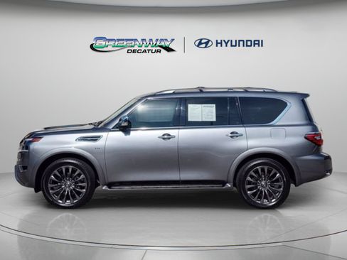 Used 2022 Nissan Armada Platinum w/ Captain's Chairs Package RWD image 4