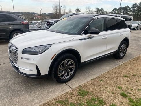 Used 2025 Lincoln Corsair FWD w/ Equipment Group 101A image 7