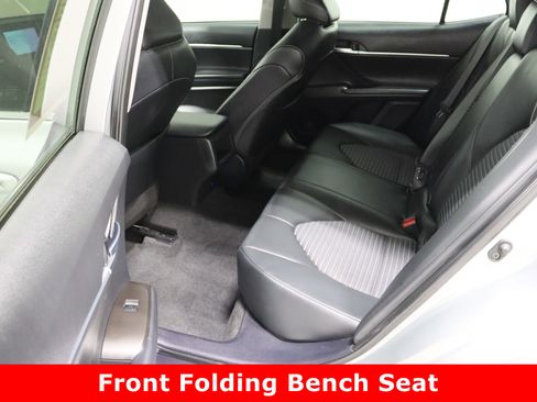 Used 2023 Toyota Camry SE image 26