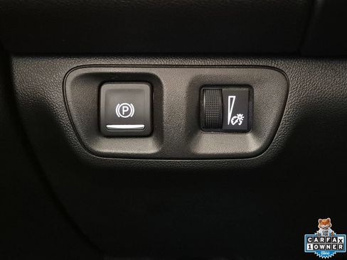 Used 2023 GMC Acadia SLT FWD image 19