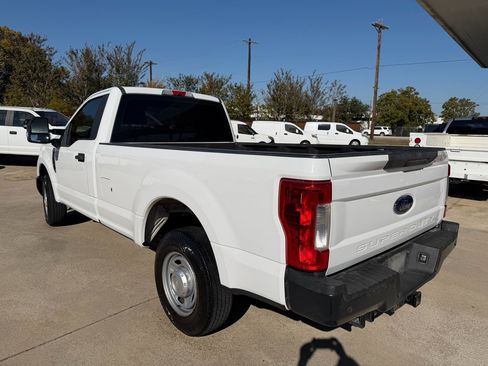 Used 2019 Ford F250 XL w/ Power Equipment Group image 3
